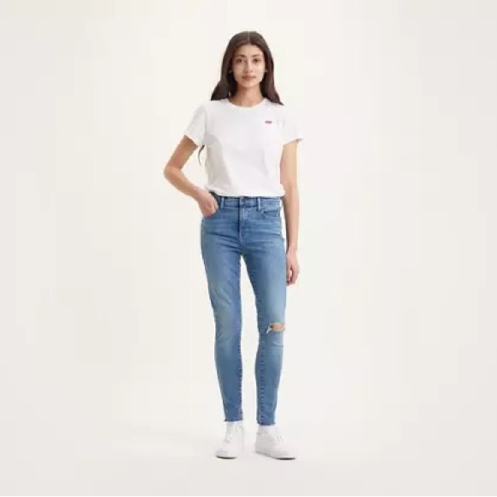 Levi’s 720 High-Rise Super Skinny Jeans